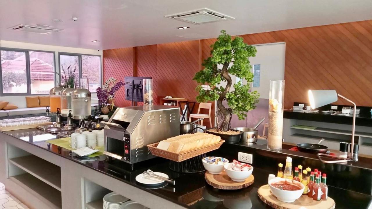 Beehive Boutique Hotel Phuket Esterno foto