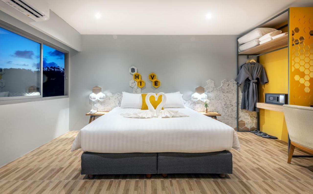 Beehive Boutique Hotel Phuket Esterno foto