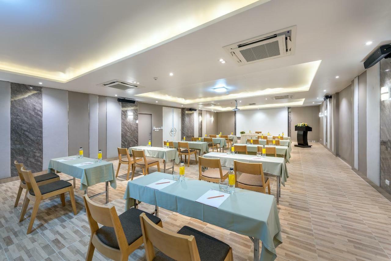 Beehive Boutique Hotel Phuket Esterno foto