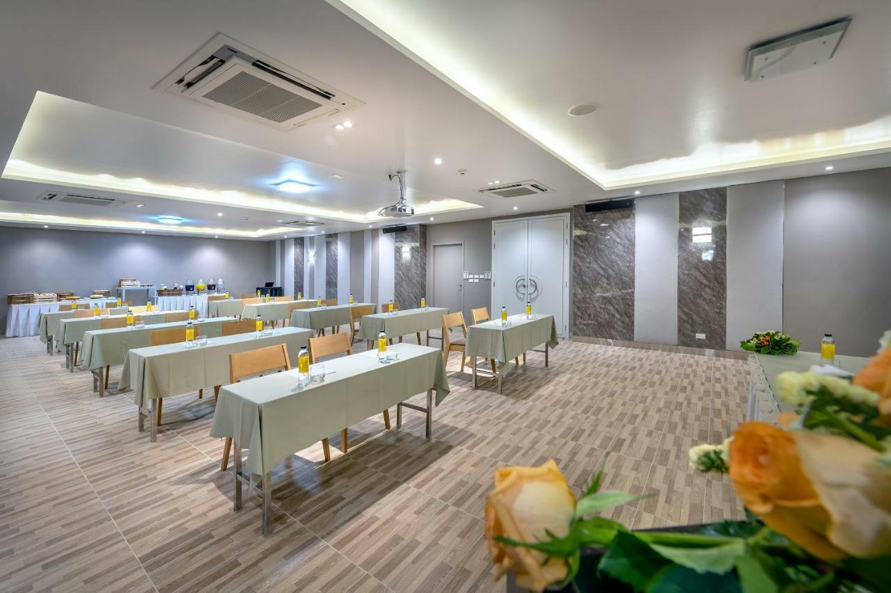 Beehive Boutique Hotel Phuket Esterno foto