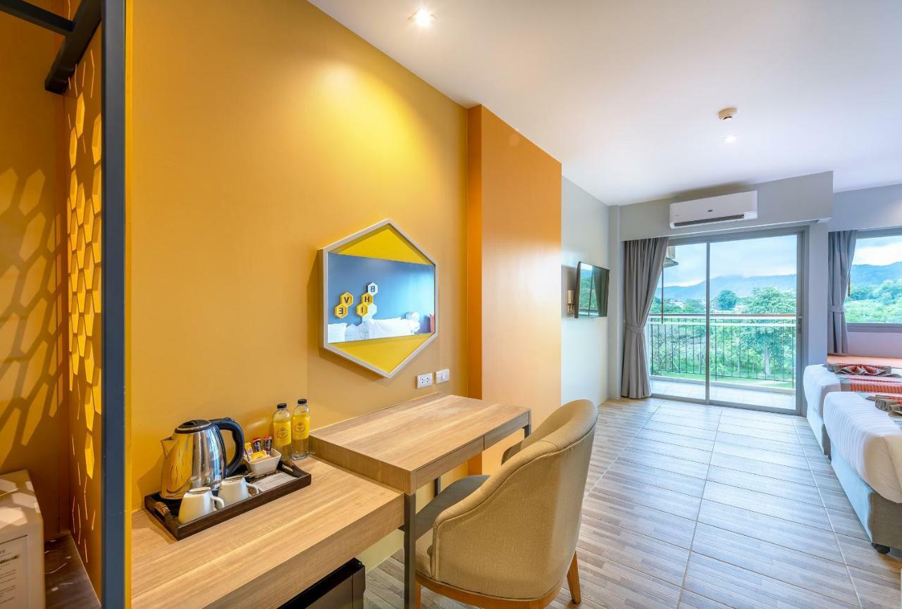 Beehive Boutique Hotel Phuket Esterno foto