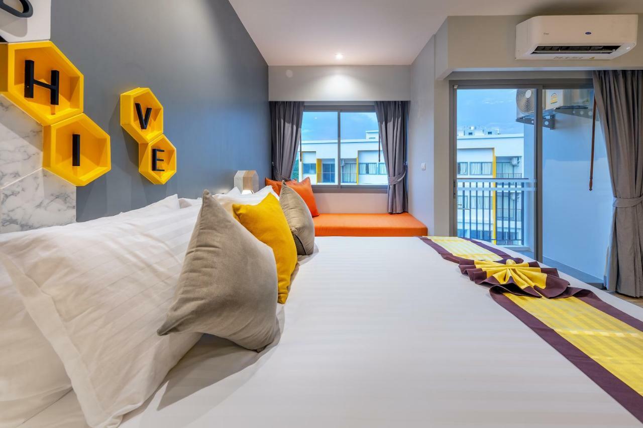 Beehive Boutique Hotel Phuket Esterno foto