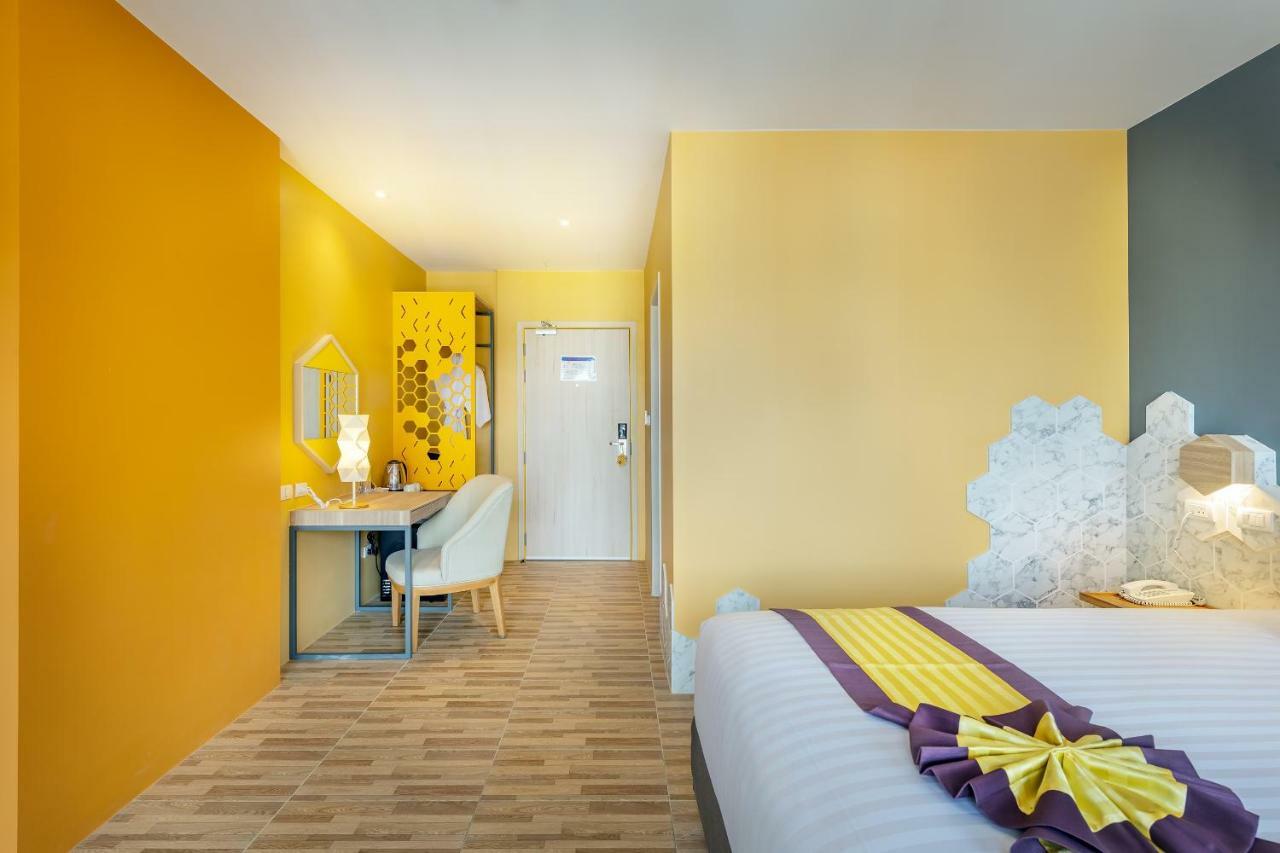 Beehive Boutique Hotel Phuket Esterno foto