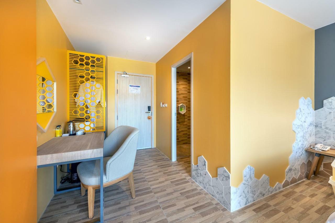 Beehive Boutique Hotel Phuket Esterno foto